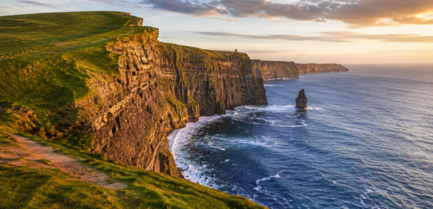 Dublin to Cliffs of Moher, Ennis and Historic Limerick Day Tour